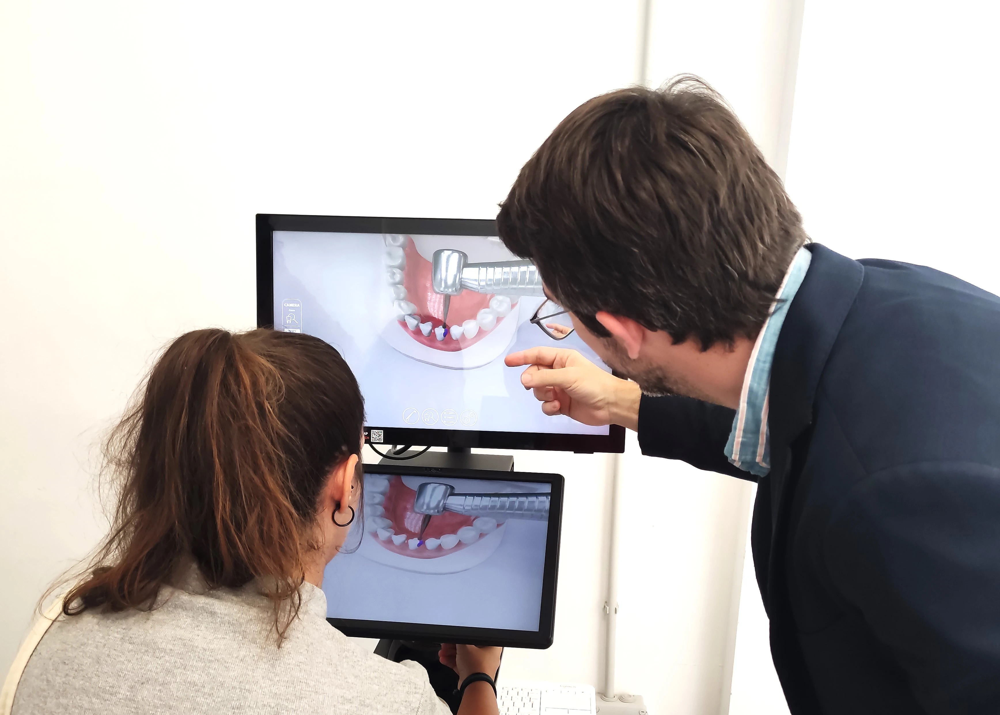 La Fundación Es Garrover y la Escuela Universitaria ADEMA firmamos un convenio para mejorar la salud bucodental de personas con trastornos de salud mental