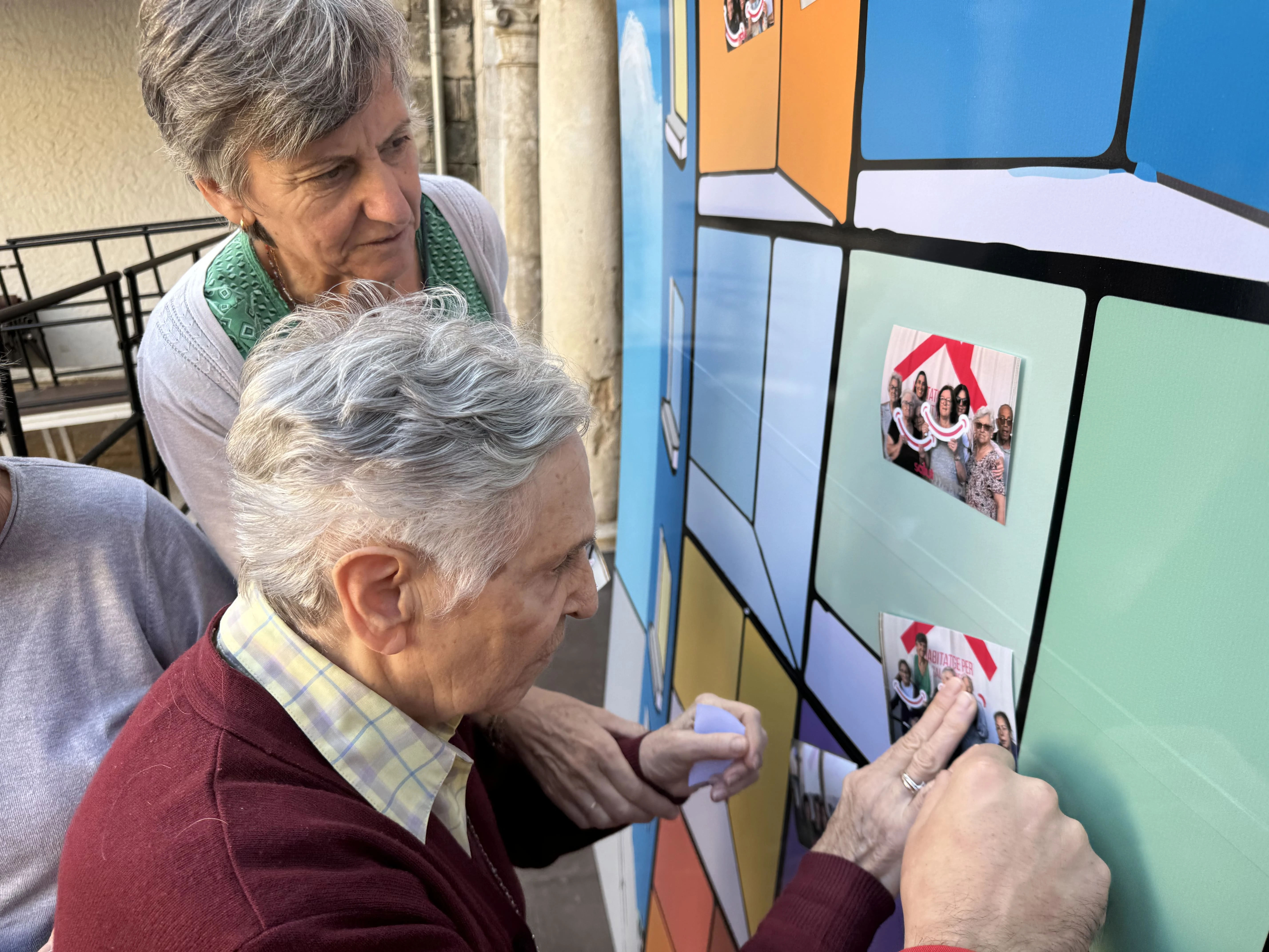 Més de 500 persones reivindiquen el dret a l’habitatge en l’acte del Dia Mundial de la Salut Mental
