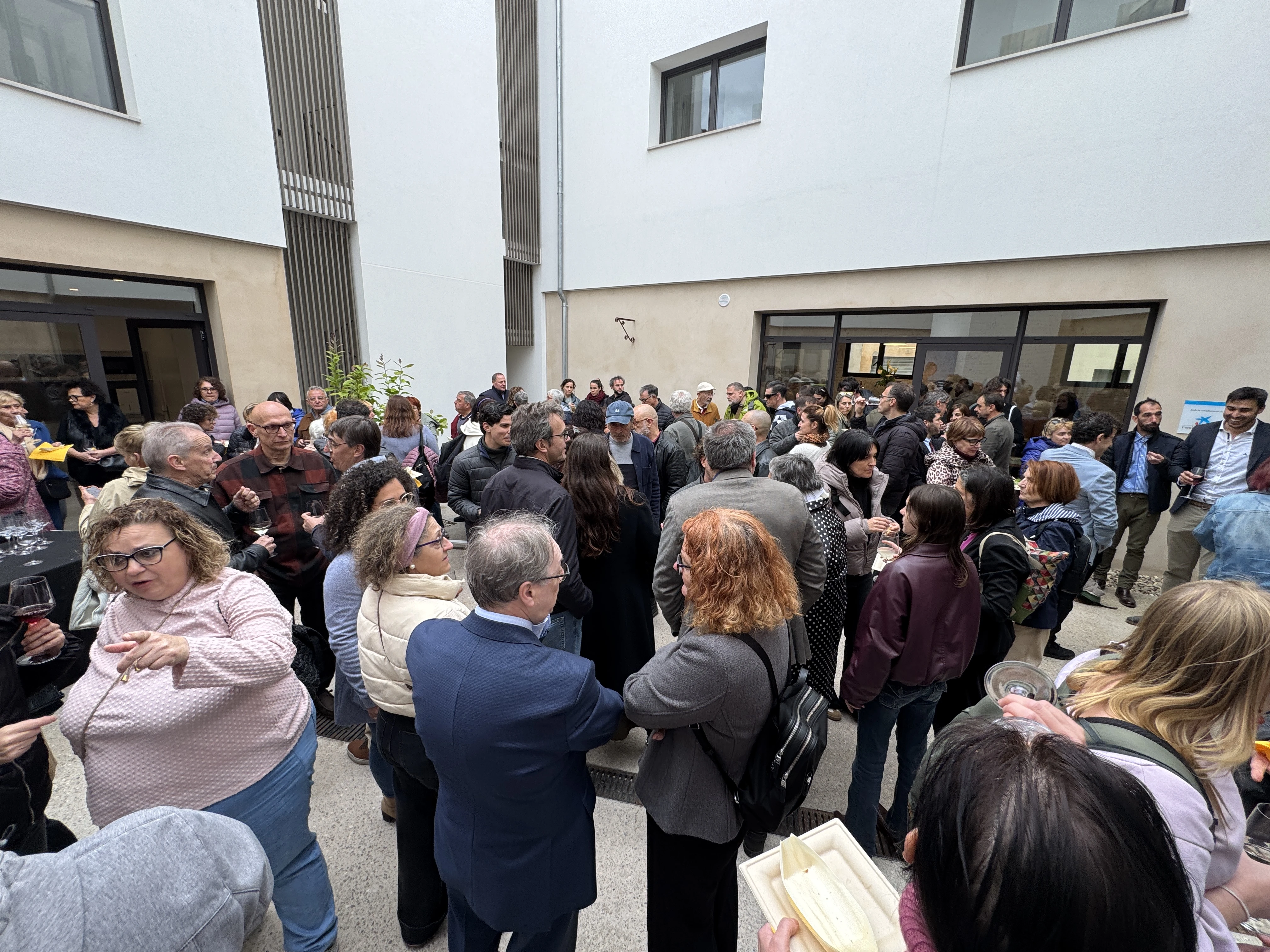 Estel de Llevant inaugura l’edifici Sa Ràfia, un espai amb nous serveis per a persones amb diagnòstic de salut mental i obert als veïnats/des de Manacor